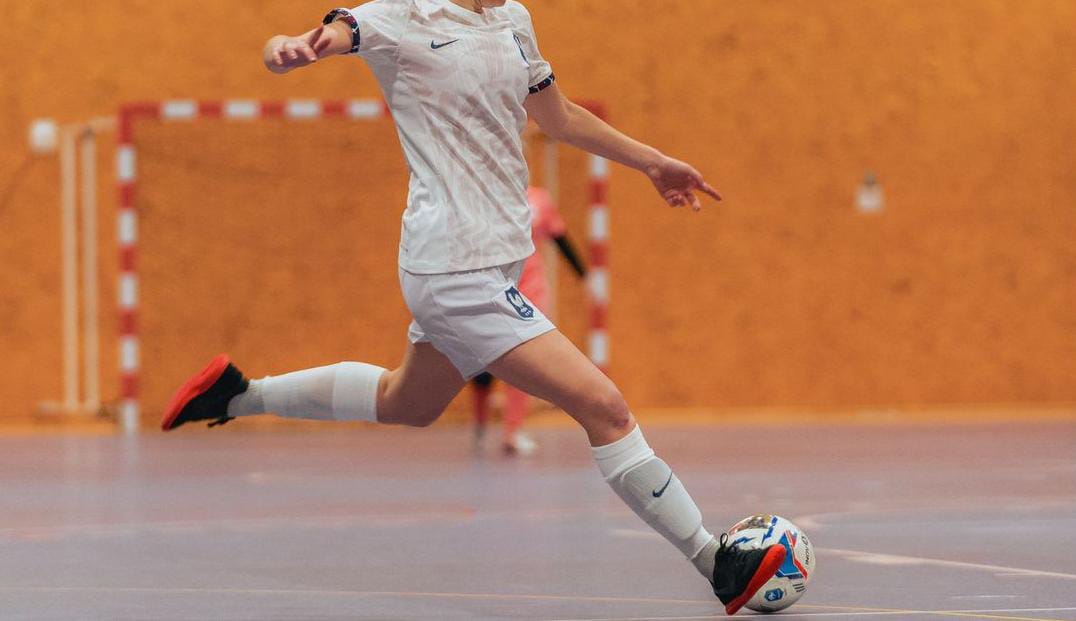 بطولة كرة القدم داخل القاعة كبيرات